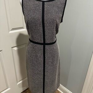 Jones Studio Gray and Black Midi Sheath Dress